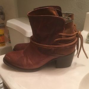 FREEBIRD BOOTIES—MAROON CASEY BOOTIE